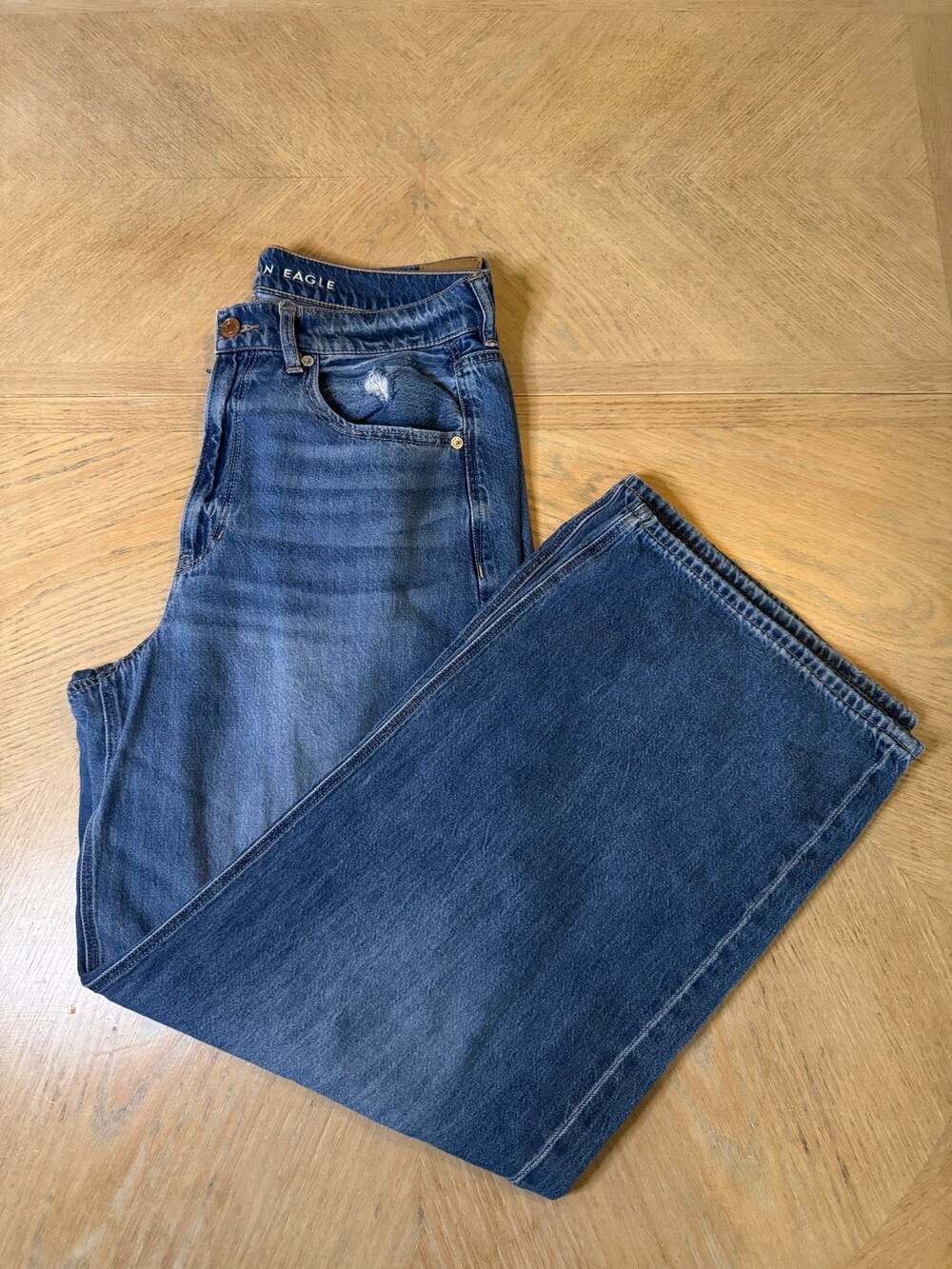 American Eagle Skater Jeans hirise 90s inspired baggy no stretch jeans size 12
